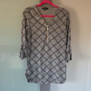 Lilly Morgan Size M Adjustable Long Sleeve Tunic Top